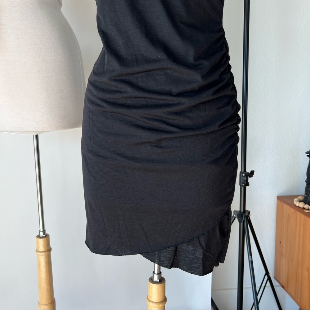 SOLD ❌ SHORT SLEEVE BLACK BASIC DRESS - Picture 4 of 7